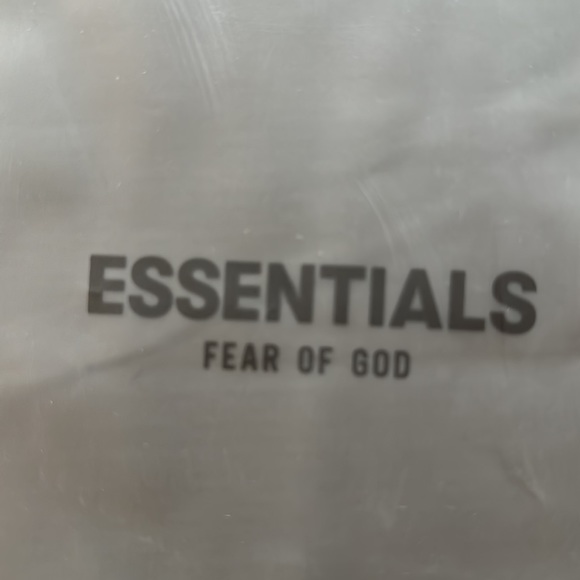 Fear of God ESSENTIALS Relaxed Crewneck Stretch Limo - NWT/NIB (M) Men’s - Picture 7 of 7